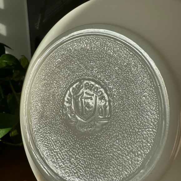 Federal Glass Connoisseur sunflower bake and serve casseroles w/ lids - Picture 10 of 13